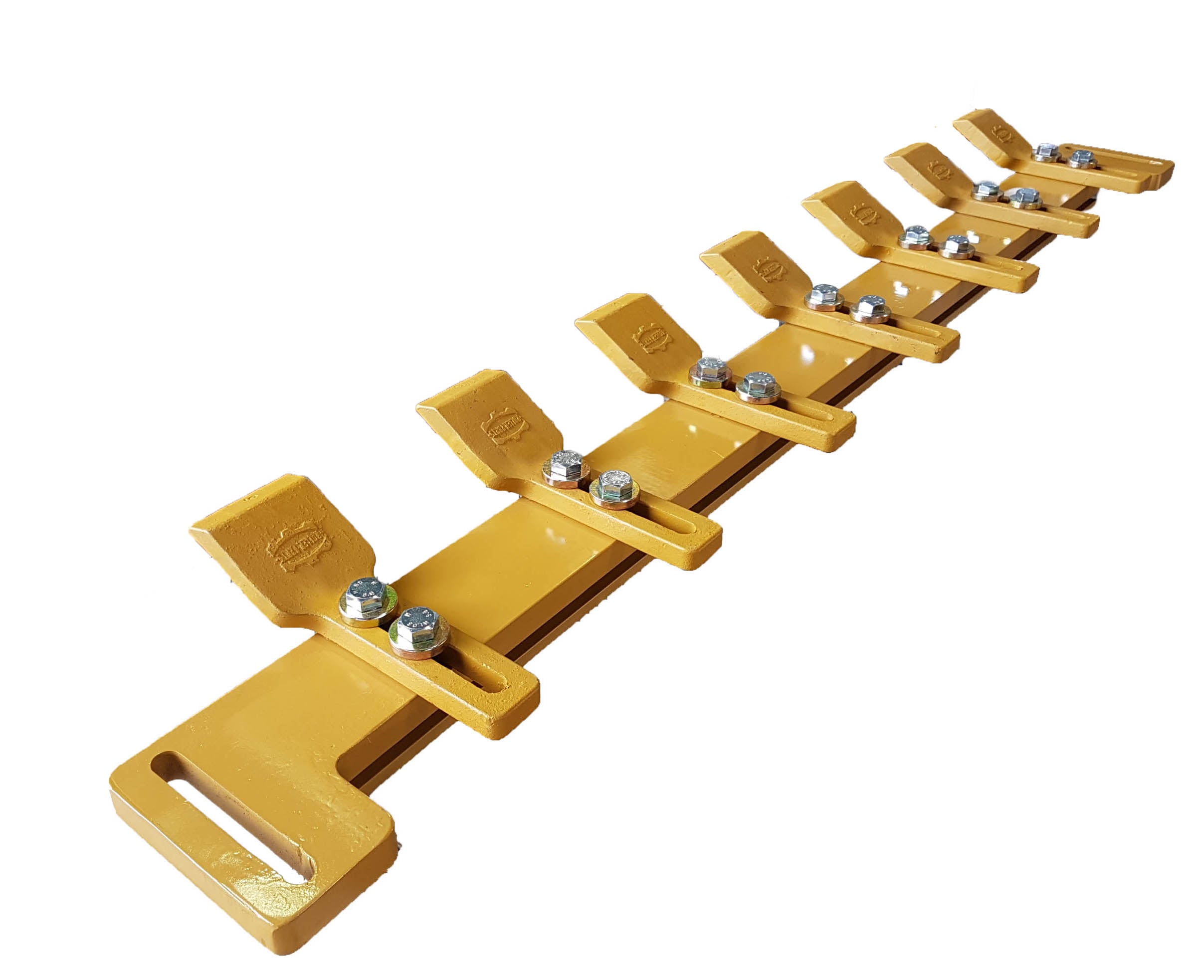 Caterpillar under chassis scraper bar