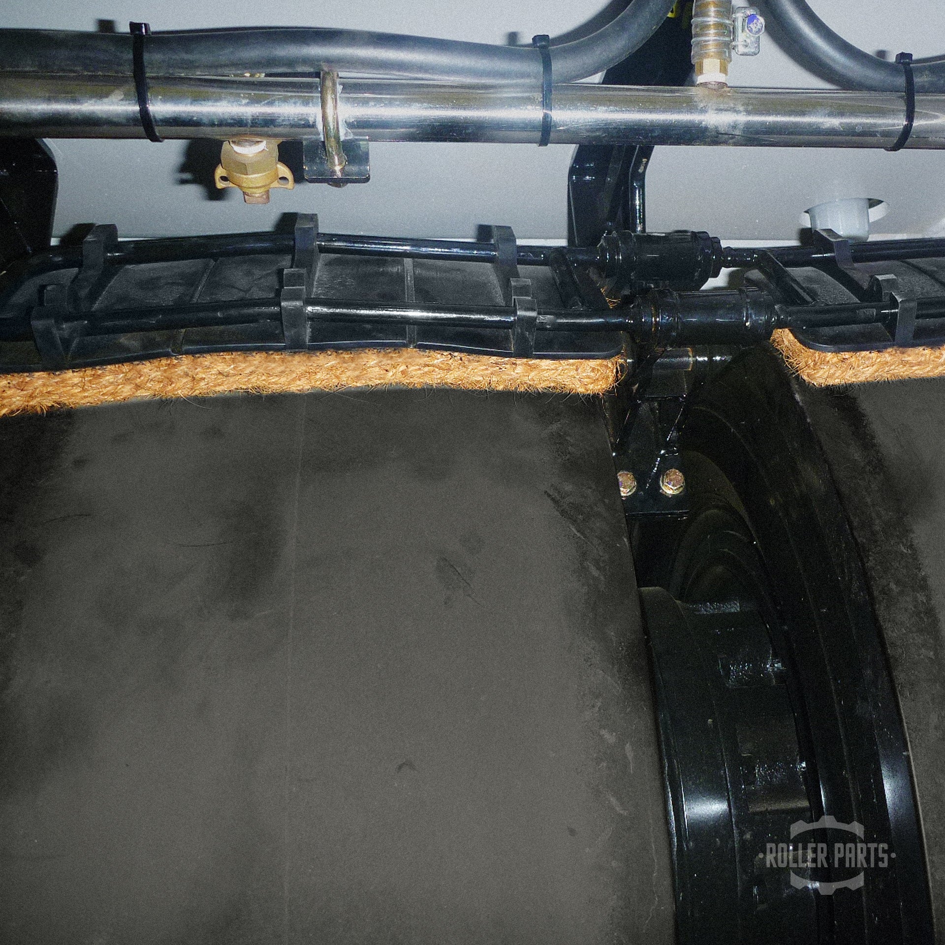 Sakai GW750 Clip on Coir Mat RP-163P – installed on the roller
